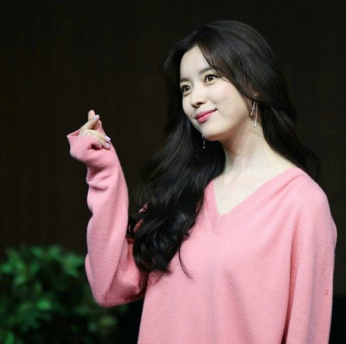 instagram.com-160617-Han-HyoJoo-at-Fanmeeting19367276_474606969542832_7460727611879063552_n.jpg