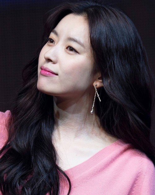 instagram.com-170617-Han-Hyo-Joo-Hello-Long-Time-No-See-Fa19932142_120707351876847_2089782527609798656_n.jpg