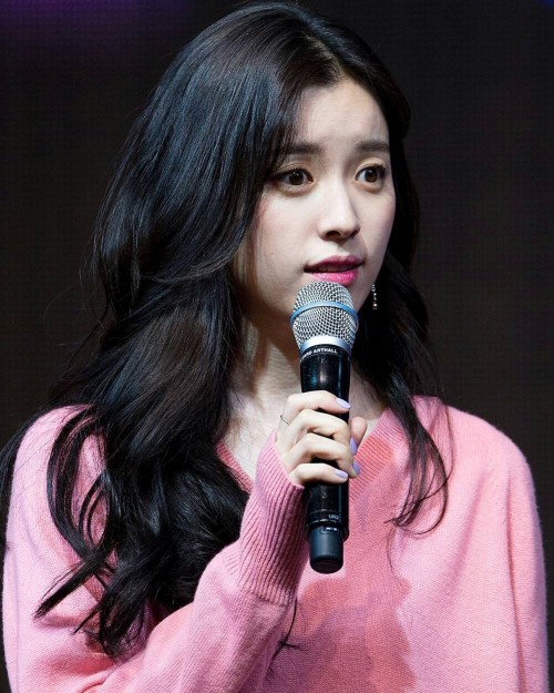 instagram.com-170617-Han-Hyo-Joo-Hello-Long-Time-No-See-Fa19955567_1616547938386432_6799624418654945280_n.jpg