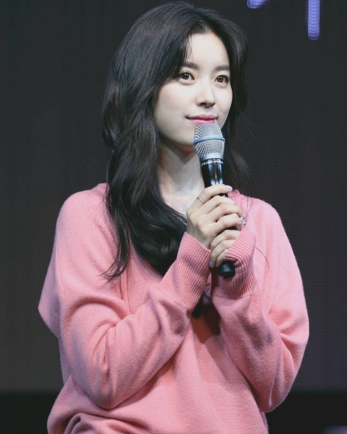 instagram.com-170617-Han-Hyo-Joo-Hello-Long-Time-No-See-Fa20225732_835254749959932_7471000349017374720_n.jpg