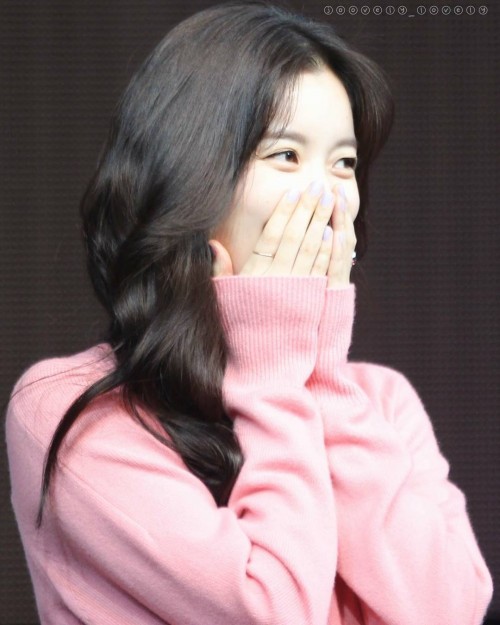 instagram.com-170617-Han-Hyo-Joo-Hello-Long-Time-No-See-Fa22794322_1722958521343921_5825683594365894656_n.jpg