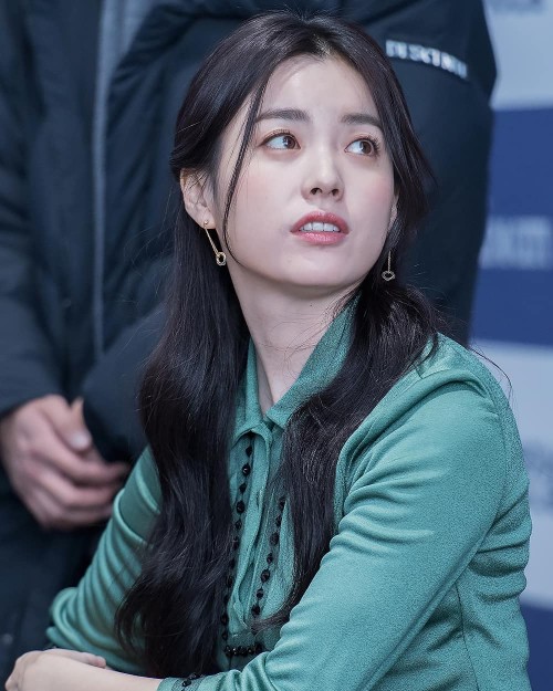 instagram.com-180202-Han-Hyo-Joo-Daebang-Construction-Fans26870517_147085659290662_2062894314349920256_n.jpg