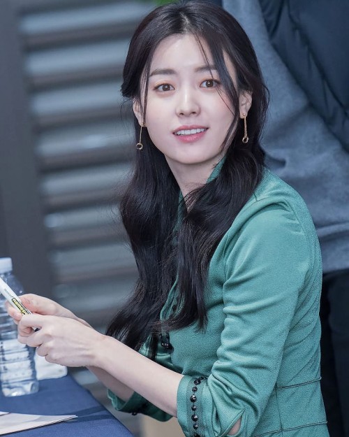instagram.com-180202-Han-Hyo-Joo-Daebang-Construction-Fans27580763_1720894424640026_3191493659677687808_n.jpg