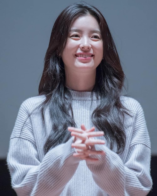 instagram.com-180224-Han-Hyo-Joo-Golden-Slumber-Busan-Stag28157728_226951837873209_2392205464277352448_n.jpg
