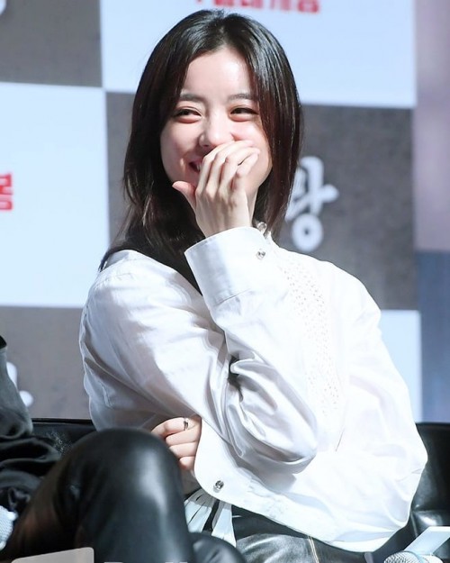 instagram.com-180618-Han-Hyo-Joo-Inrang-Press-Conference35325656_178198579526599_5921415726744207360_n.jpg