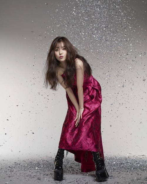 instagram.com-Han-HyoJoo-for-Jessica-Magazine-Hongkong26065252_547639878920826_6890939868659056640_n.jpg