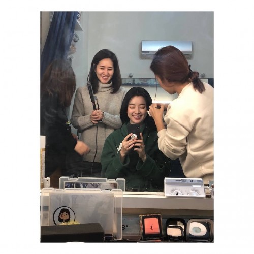 instagram.com-Hanhyojoo-Update-Instagram-10-LG-26068109_379409785819310_6495757913414434816_n.jpg