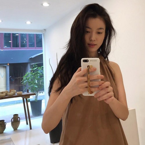 instagram.com-Summer-Edit-2-I-for-IPHONE-White-w-20398919_125509054733990_8097397552200024064_n.jpg