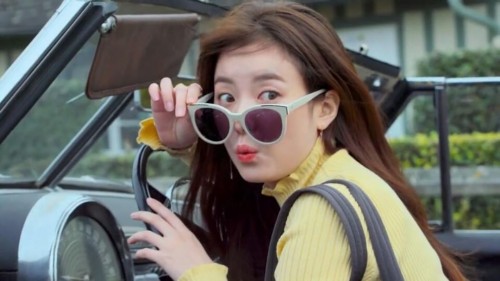 instagram.com-Videos-2017-Lipault-X-Han-HyoJoo-French-Mello17266180_1864301090449007_2161050169787809792_n.jpg