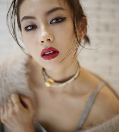instagram.com--nylon-singapore-x-shiseido-looks38702744_279669276146922_8517242725781733376_n.jpg