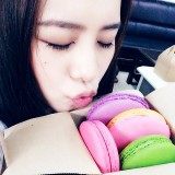 instagram.com-Babe-bought-me-macaroons11380948_832892420120132_1588929180_n